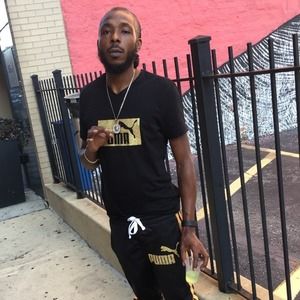 Meet your Posher, Gerance